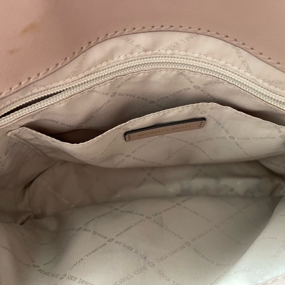 Michael Kors Medium Fawn Leather Tote - Picture 7 of 16